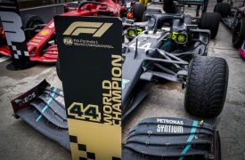 Axalta поздравляет команду Mercedes-AMG Petronas Formula One 